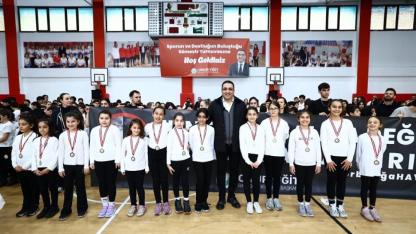 Balçova’da spor sahasından zorbalığa karşı güçlü mesaj