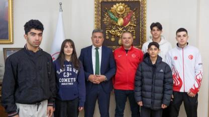 Başarılı Sporcular İl Müdürlüğünde Ağırlandı