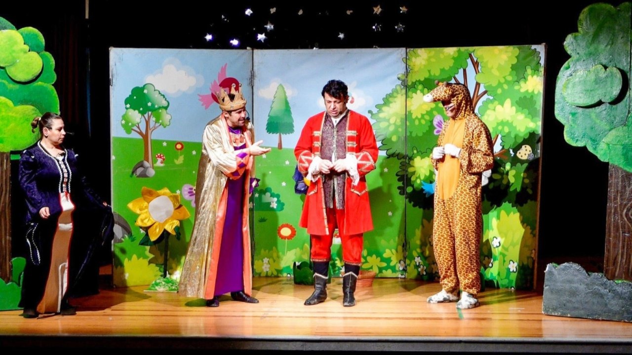 Bornova’da Ara Tatil Tiyatroyla Renklendi