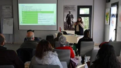 Efes Selçuk’ta üreticiye yönelik tarım eğitimleri sürüyor