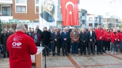 Güzelbahçe’de Uğur Mumcu’ya Saygı ve Özlem