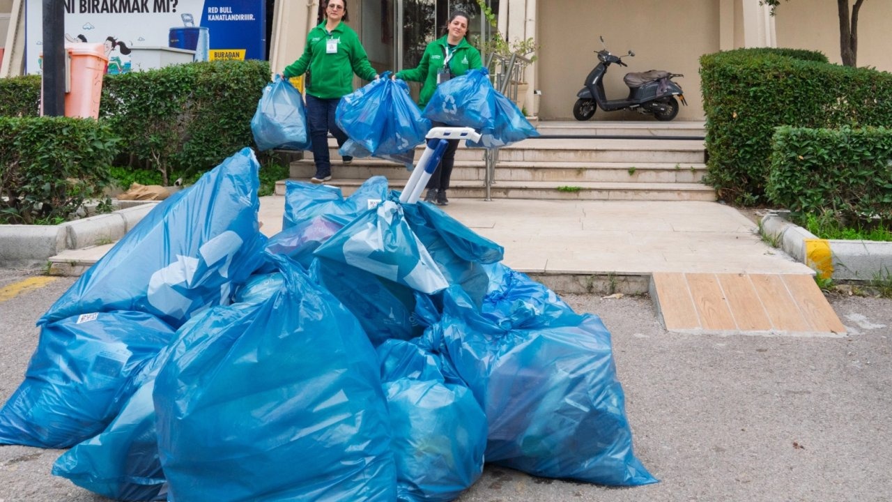İzmir’de Evden Geri Dönüşüm Atağı