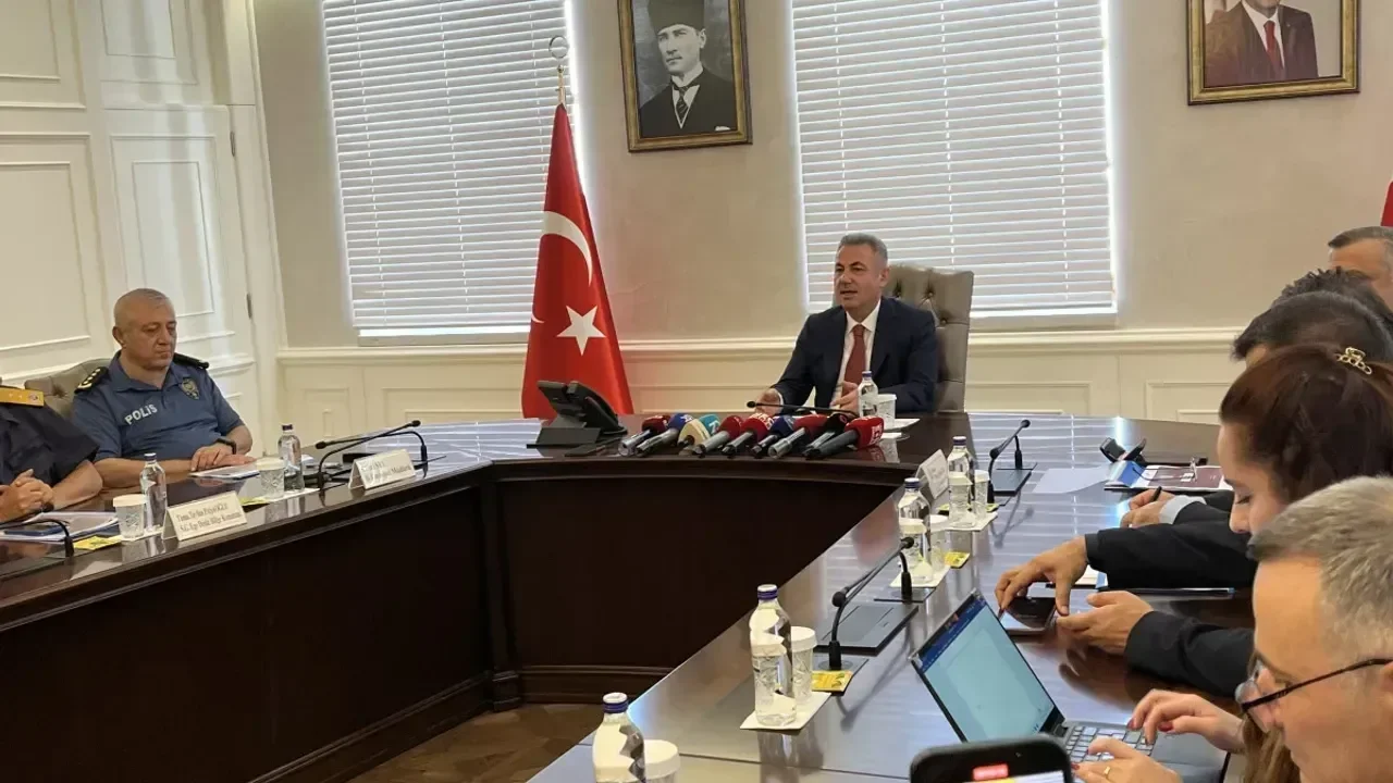 İzmir’de Suçta Gerileme, Güvenlikte Güçlü Tablo