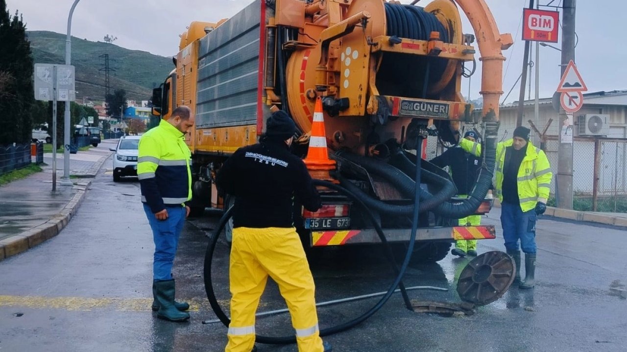 İzmir’de yağış etkili oldu, en yüksek ölçüm Çeşme’de