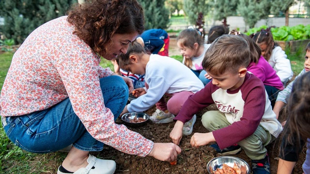 Karşıyaka’da Anaokulu Yeşil Bayrak Yolunda
