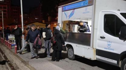 Konak’ta soğuk sabahlara sıcak çorba