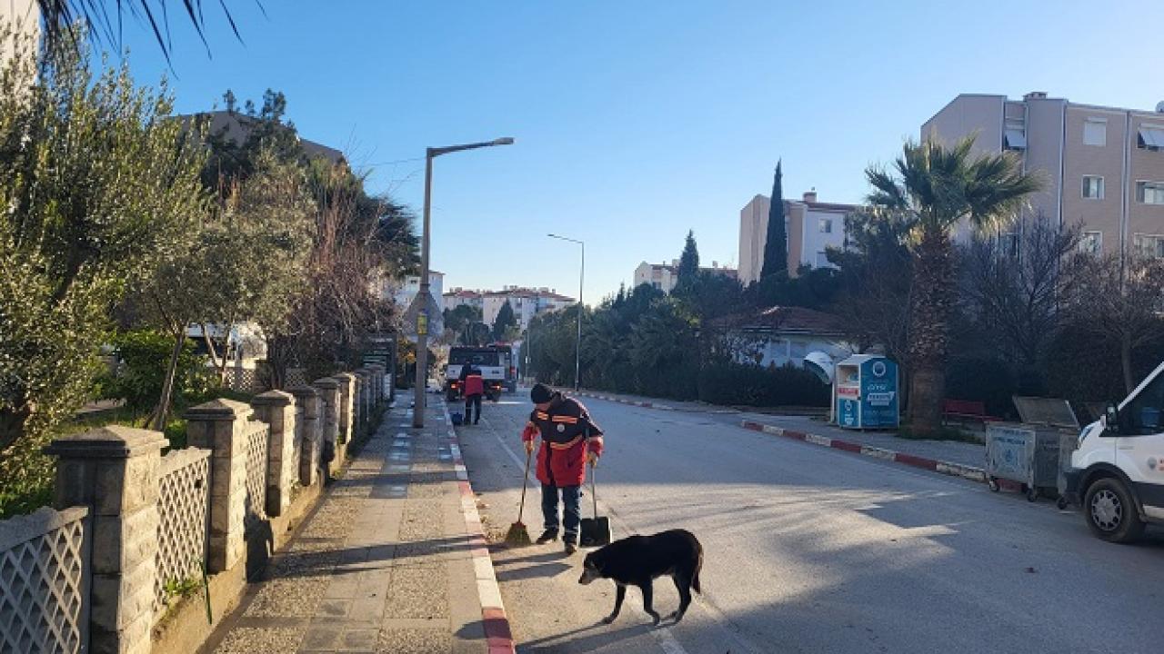 Menderes yeni yıla temizlikle başladı