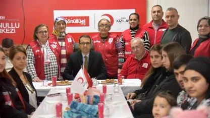 Menemen’de İyilik Soğuğa Karşı Örüldü