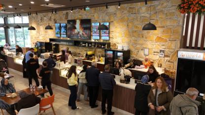 Menemen’de Sosyal Yaşamın Yeni Adresi Dolup Taşıyor