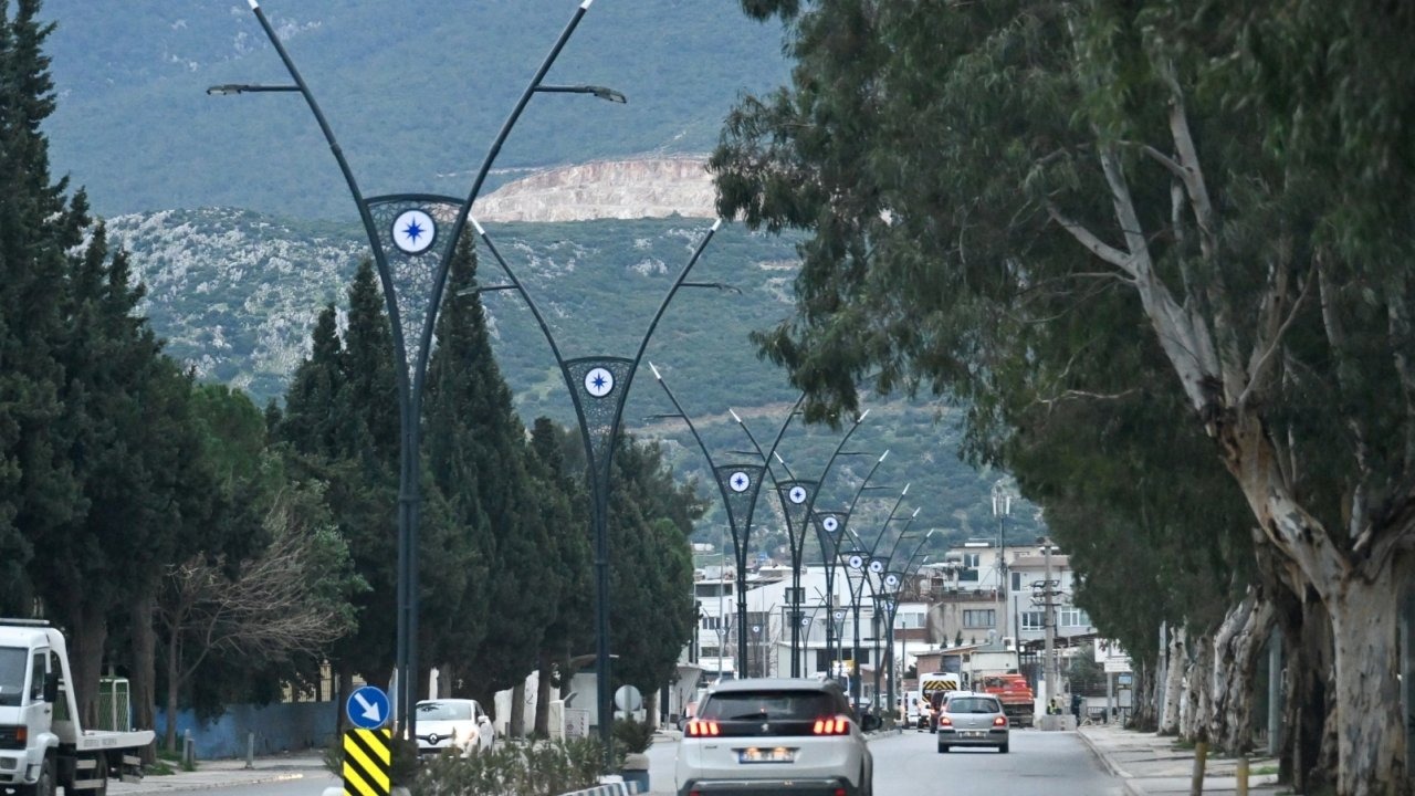 Pınar Caddesi Yenilendi, Meydan Değer Kazandı