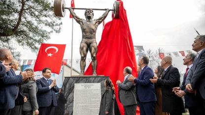 Pınarbaşı’nda Bir Efsaneye Saygı