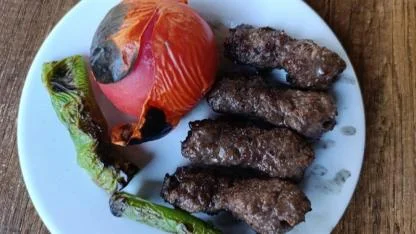 Salihli’nin simgesi odun köfteye bir tescil daha