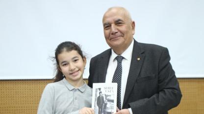 Şeref Kazcıoğlu Öğrencilerle Deneyimlerini Paylaştı