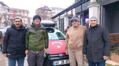 Simavlı dört arkadaş karayoluyla umreye uğurlandı