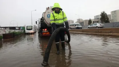 İzmir’de Turuncu Alarm: Büyükşehir Teyakkuzda
