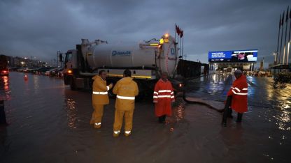 Kordon ve Bostanlı’da Deniz Alarmı