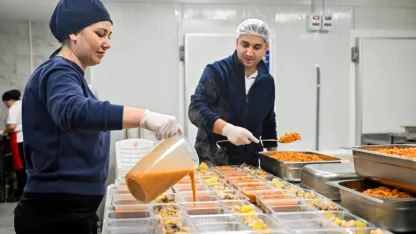 Bornova’da Ramazan sofraları kuruluyor