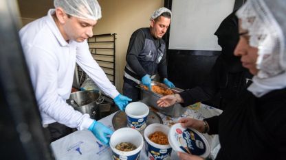 İzmir’de Dayanışma Sofraları Büyüyor