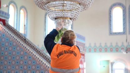 Çiğli’de Camiler Ramazan’a Hazırlanıyor