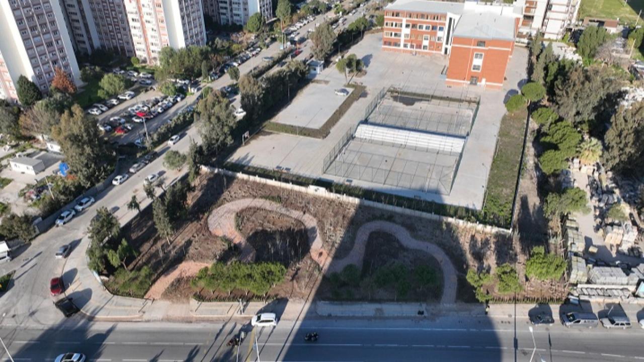 Atıl Alanlar İzmir’de Mini Ormanlara Dönüşüyor