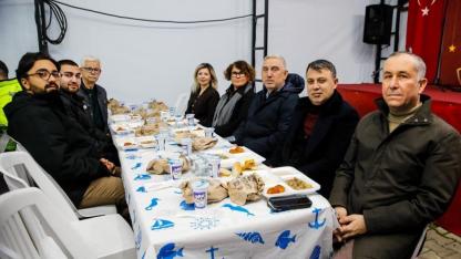 Bergama’da Meydan Sofraları Yeniden Kuruldu