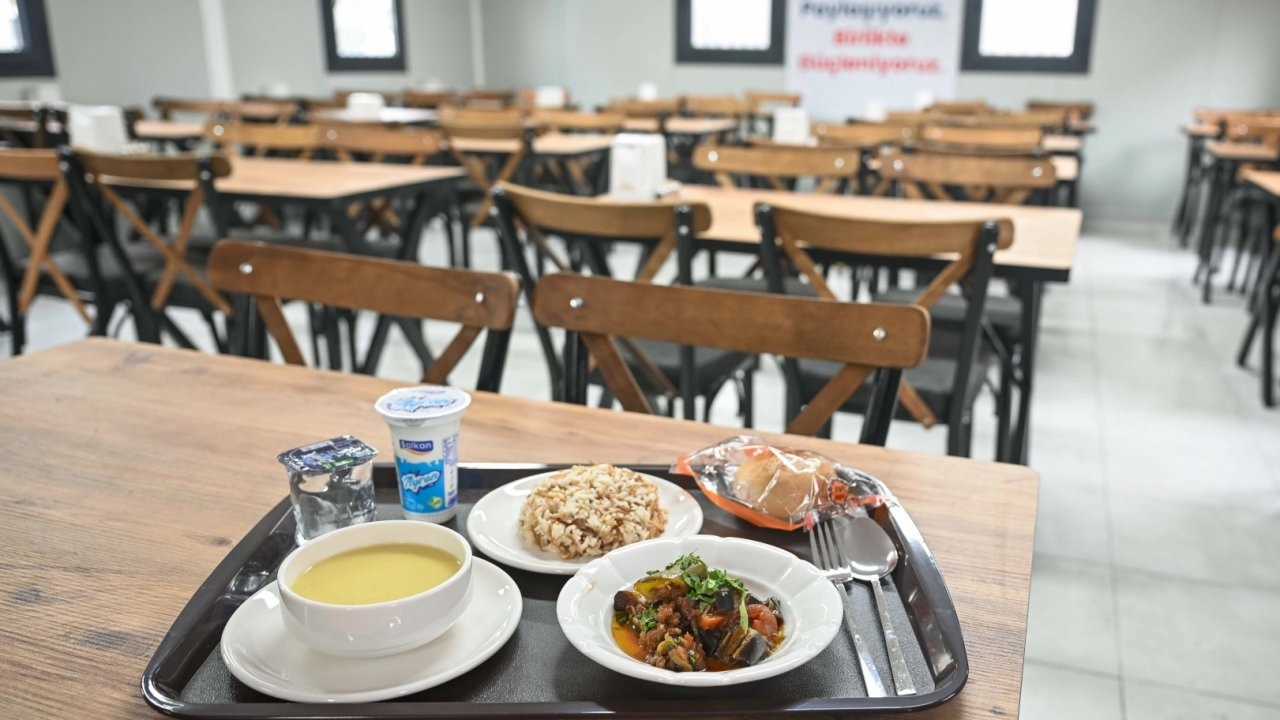 Bornova’da Dayanışma Sofrası