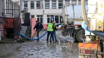 Bornova’da Sel Sonrası Yoğun Mesai