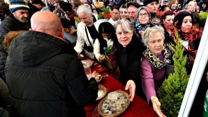 Bornova’da yerel tohum buluşması yoğun ilgi gördü