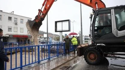 Çeşme’de yağışa karşı tam teyakkuz