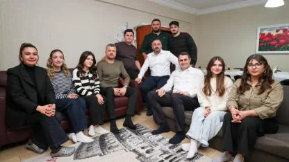 CHP Heyeti Öğrenci Evinde