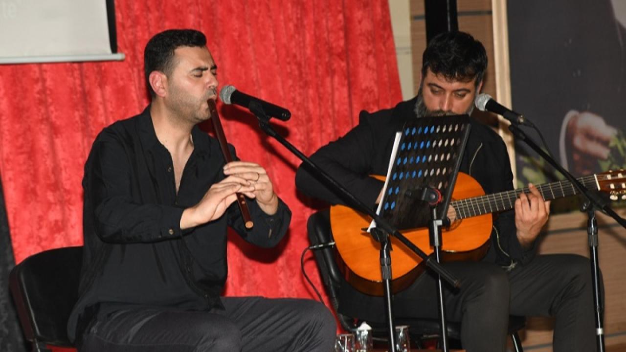 Çiğli’de Aşk ve Kahkaha Buluştu