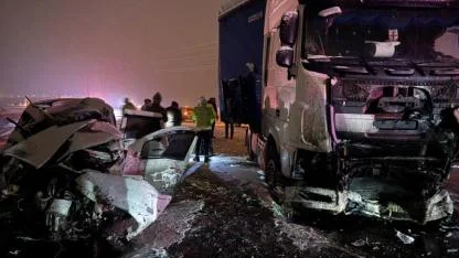 Erzurum’da feci çarpışma: 4 can kaybı