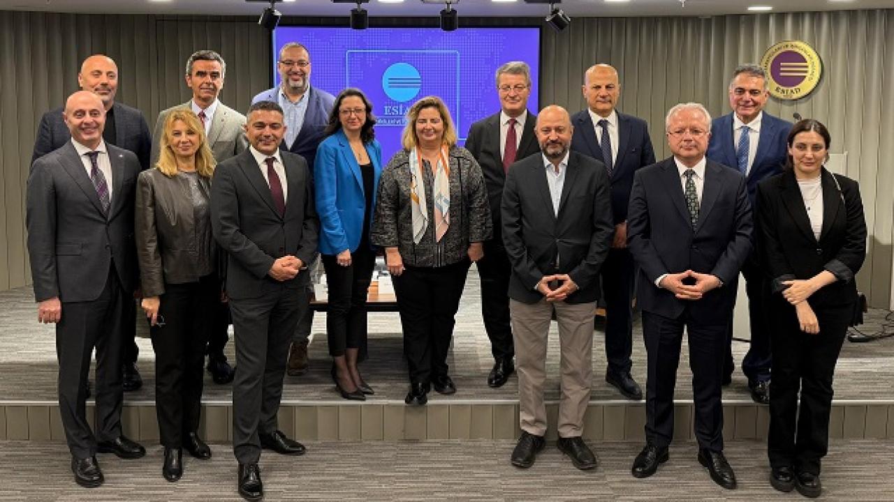 ESİAD Anketi: İş Dünyası 2026’ya Temkinli Giriyor