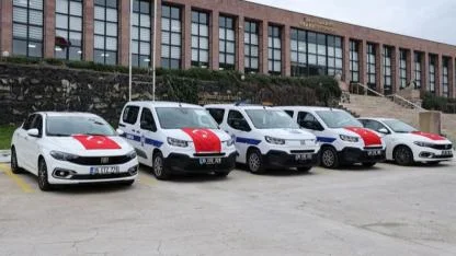 Foça Belediyesi’nden 11 Milyon Liralık Yeni Araç Yatırımı