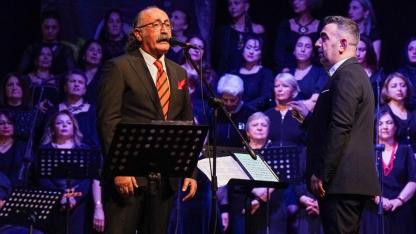 Gaziemir’de Türkü Gecesi: Alkışlar Koro İçin