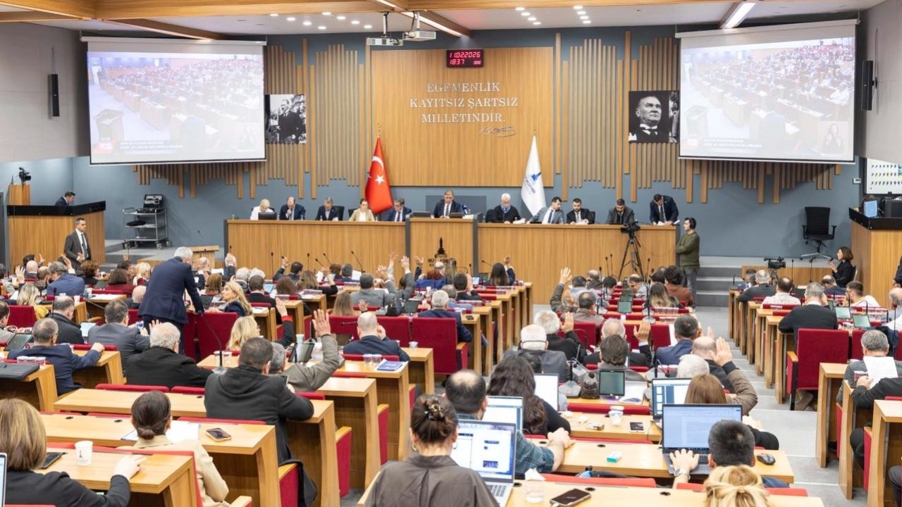 İzmir Meclisi’nden Afet Komisyonu ve Basmane Kararı
