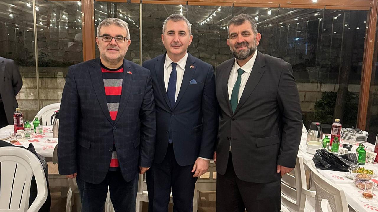 MANİSA VAKFI'NDAN HEMŞERİLERİNE İFTAR