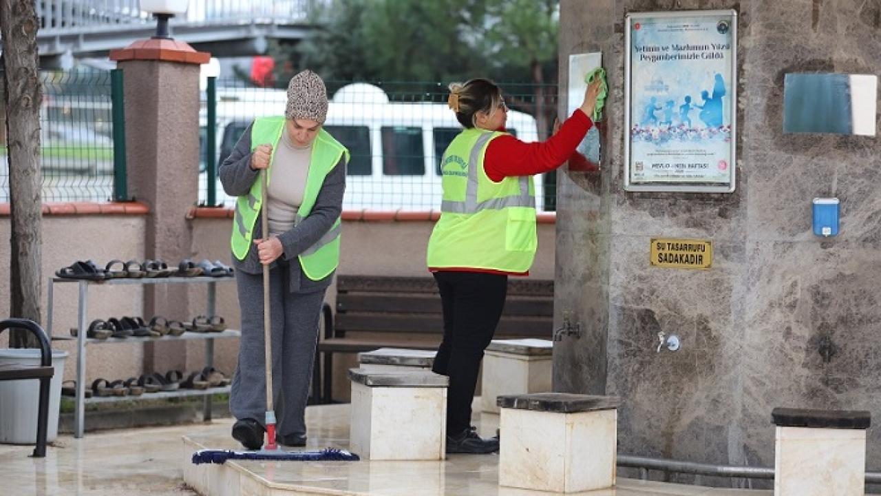Menderes’te Ramazan Öncesi Camilerde Yoğun Temizlik