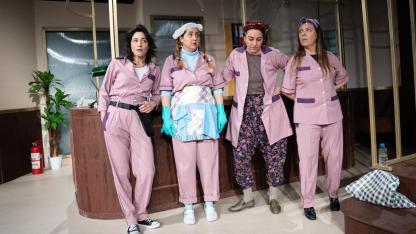 Ödüllü “Mor Şalvar” Karşıyaka Sahnesind