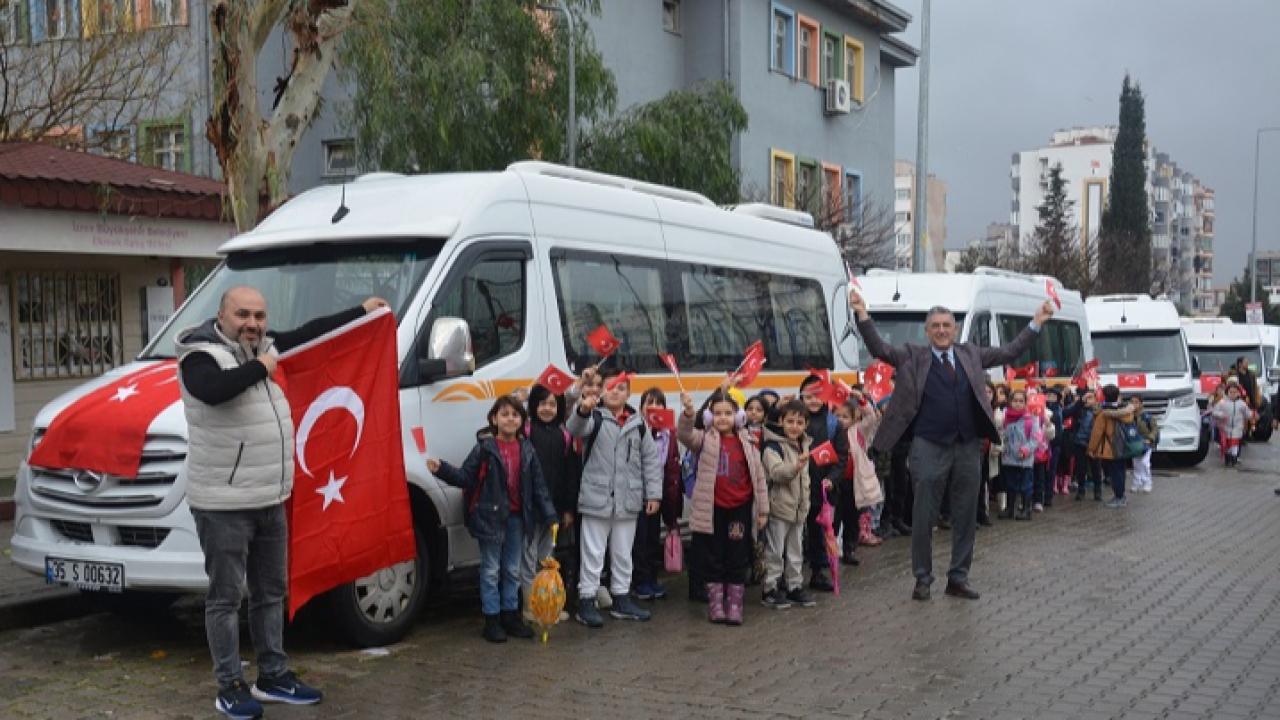 Servisçilerden Bayraklı Destek