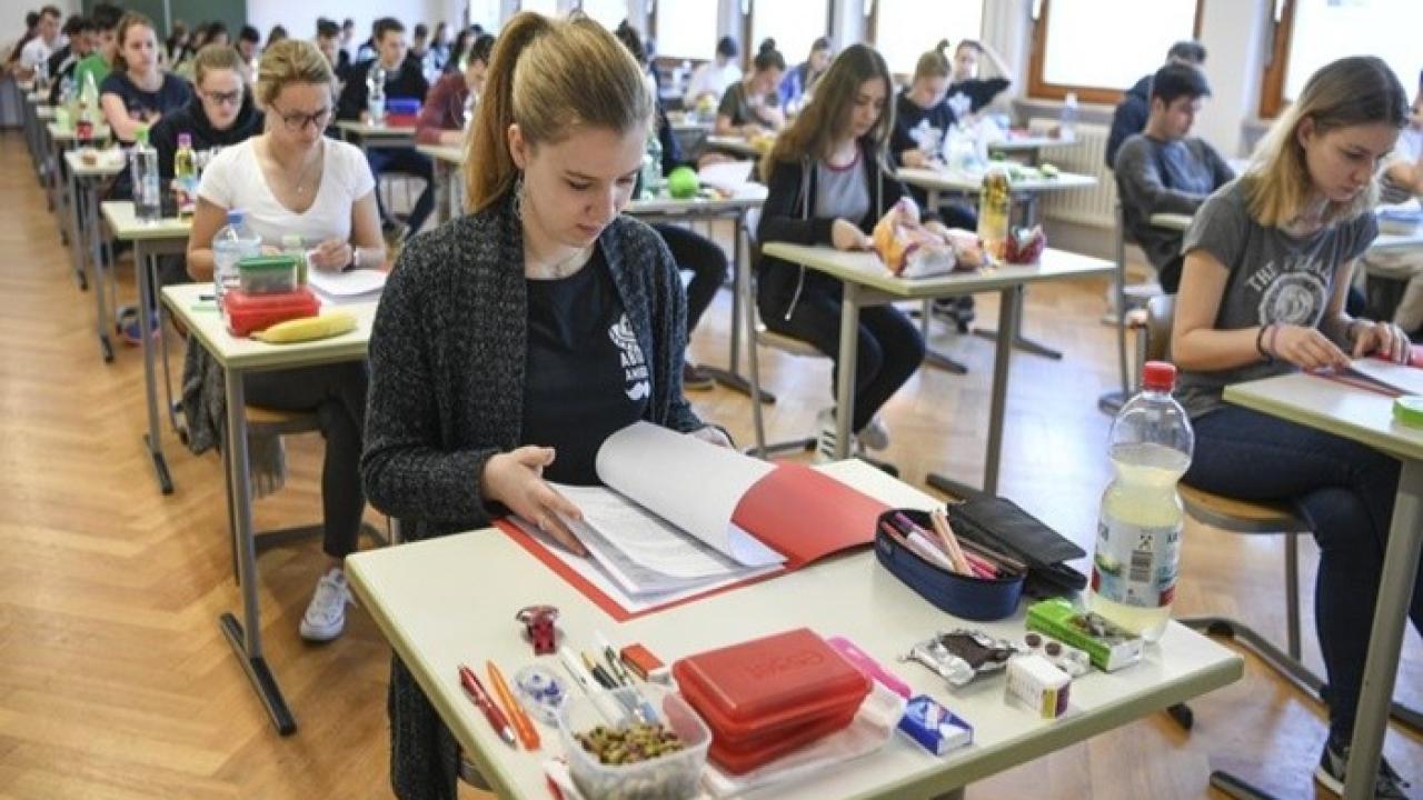 Sınav Merkezli Eğitimden Eğitim İçinde Eleme Modeline: Bir Muhasebe