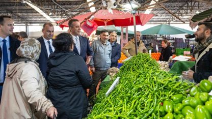 Bornova’da ekonomi ve yerel yönetim mesajları