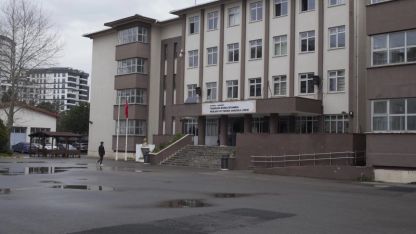 Çekmeköy’de Lisede Bıçaklı Saldırı