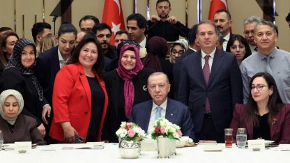 “Öğretmene kalkan el geleceğe kalkar”