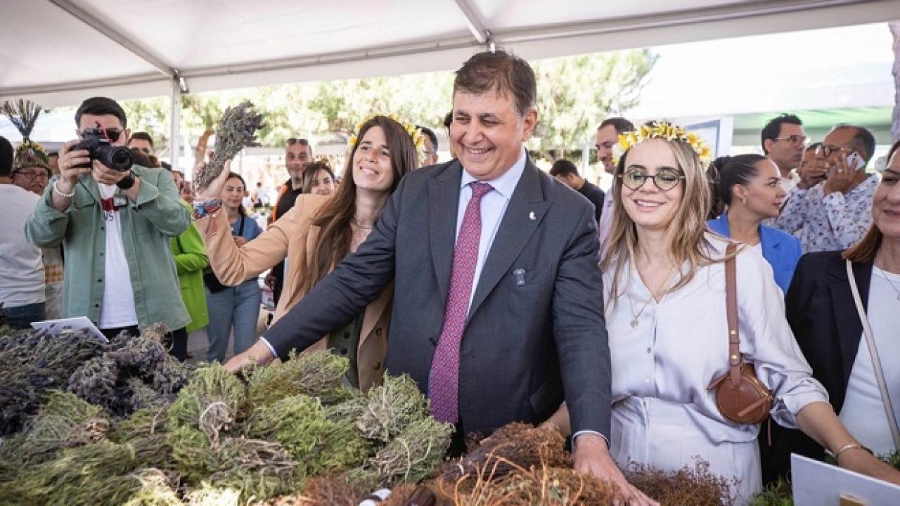 Alaçatı Ot Festivali Ekonomiyi Uçuracak