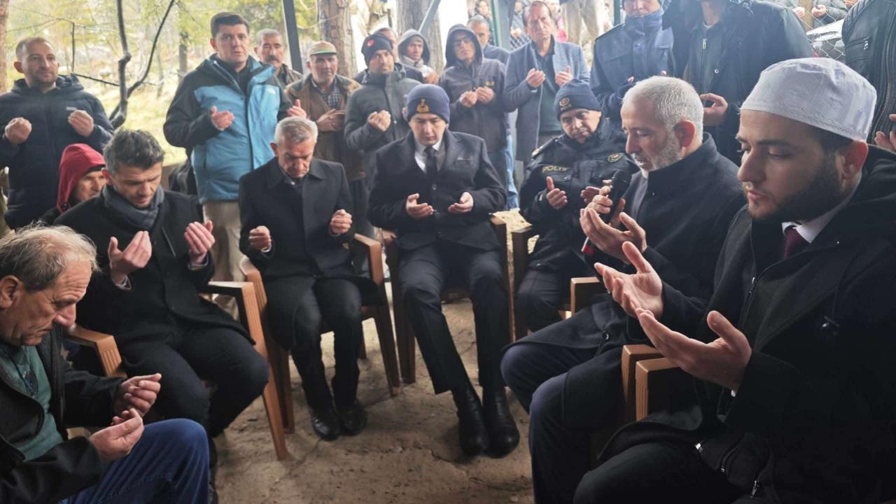 ARDIÇKAYA' DA VEFAT EDENLER İÇİN SON GÖREV