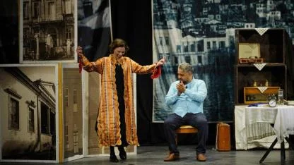 Ayvalık’ta Sahne Alkışlarla İnledi