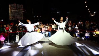 Balçova’da Ramazan akşamı meydanı şenliğe dönüştürdü