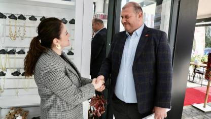 Başkan Çiçek’ten Eşine Sürpriz Ruhsat