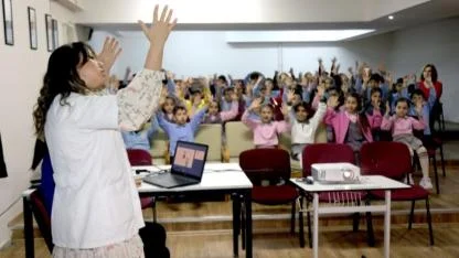 Bayraklı’da miniklere hijyen bilinci aşılanıyor